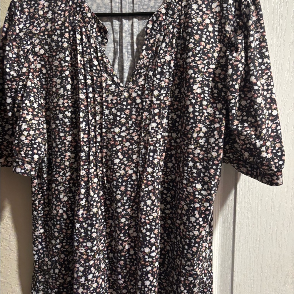 Floral Black, Cream and White V-Neck Women's Top-1X